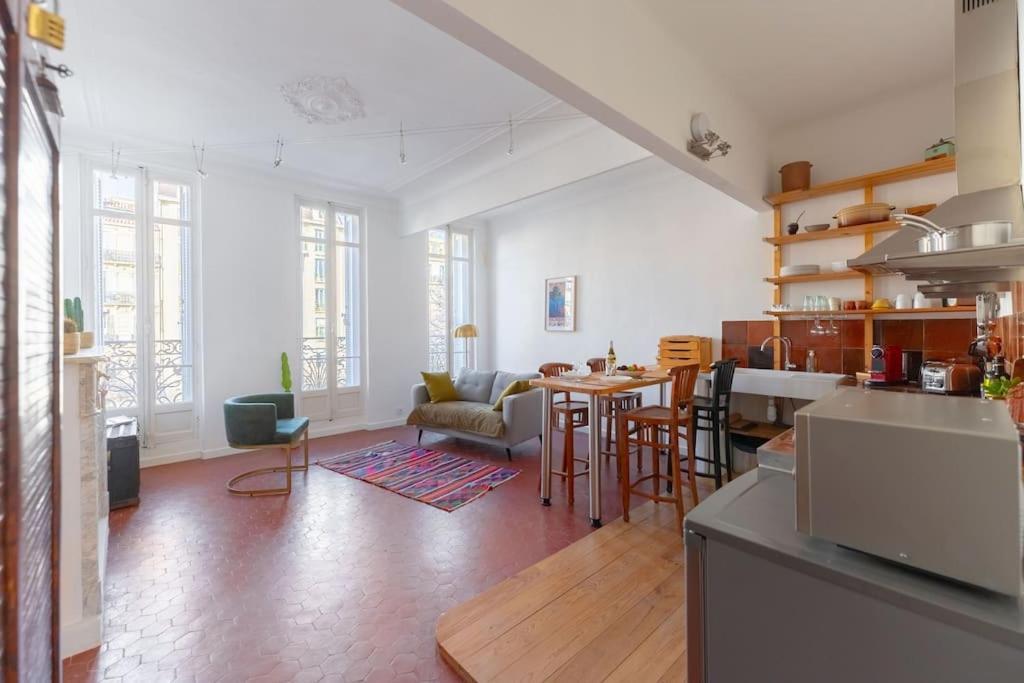 Superbe Appart, Central, Petit Balcon & Vue Place Marseille Extérieur photo