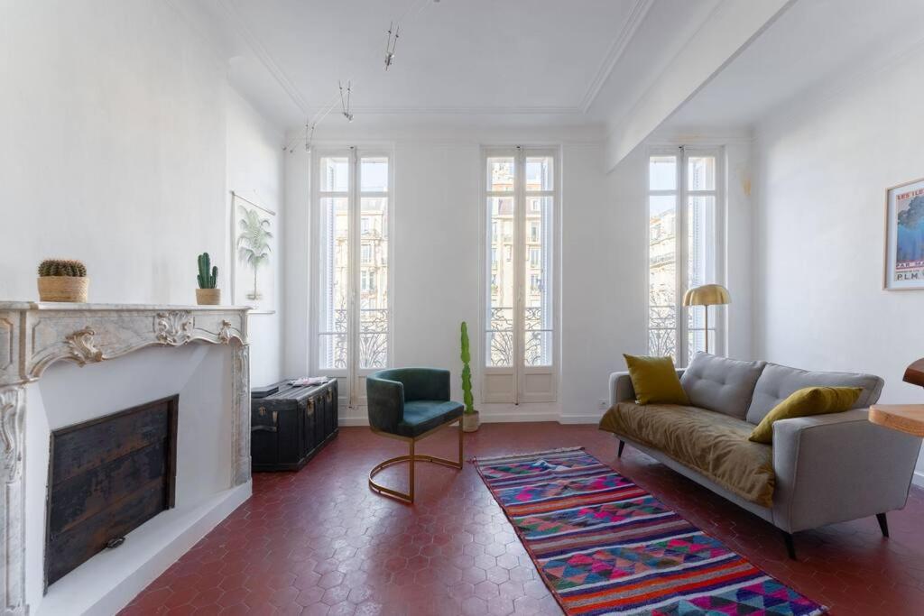 Superbe Appart, Central, Petit Balcon & Vue Place Marseille Extérieur photo